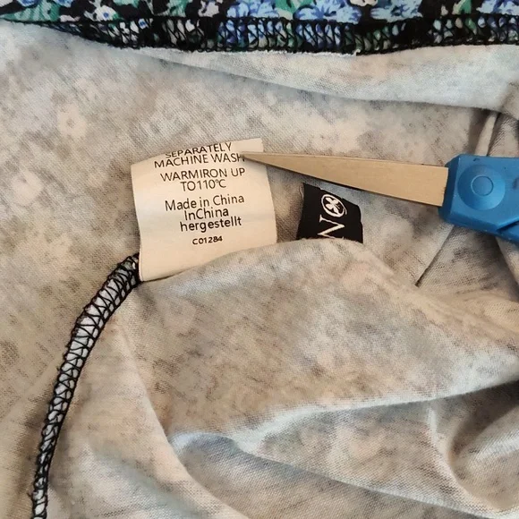 Bundle of 2 Cotton Knit T Shirts Size L Spring Summer Casual Floral Comfy Flowy - Picture 7 of 12